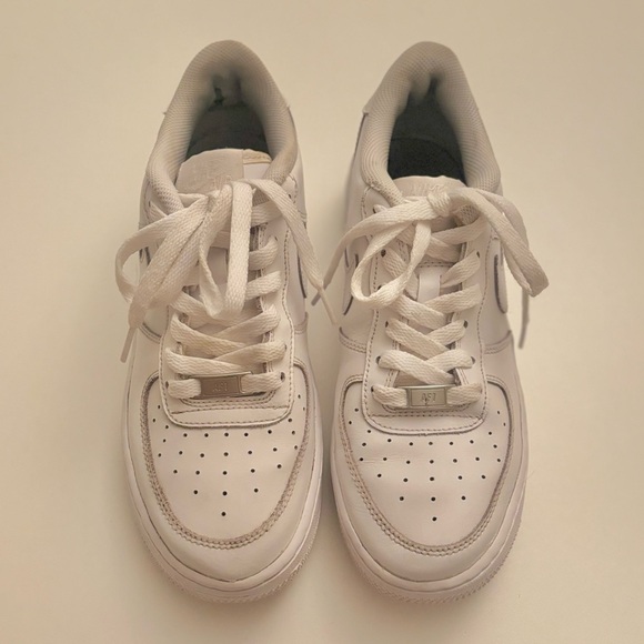 Nike Air Force 1 Youth Sneakers/Shoes White Size 7Y - Picture 10 of 10